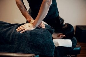 What to Expect from a Chiropractic Adjustment
