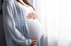 Four Reasons to See a Pregnancy Chiropractor When You’re Expecting